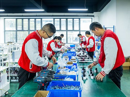 Как компания Longfian контролирует качество продукции?